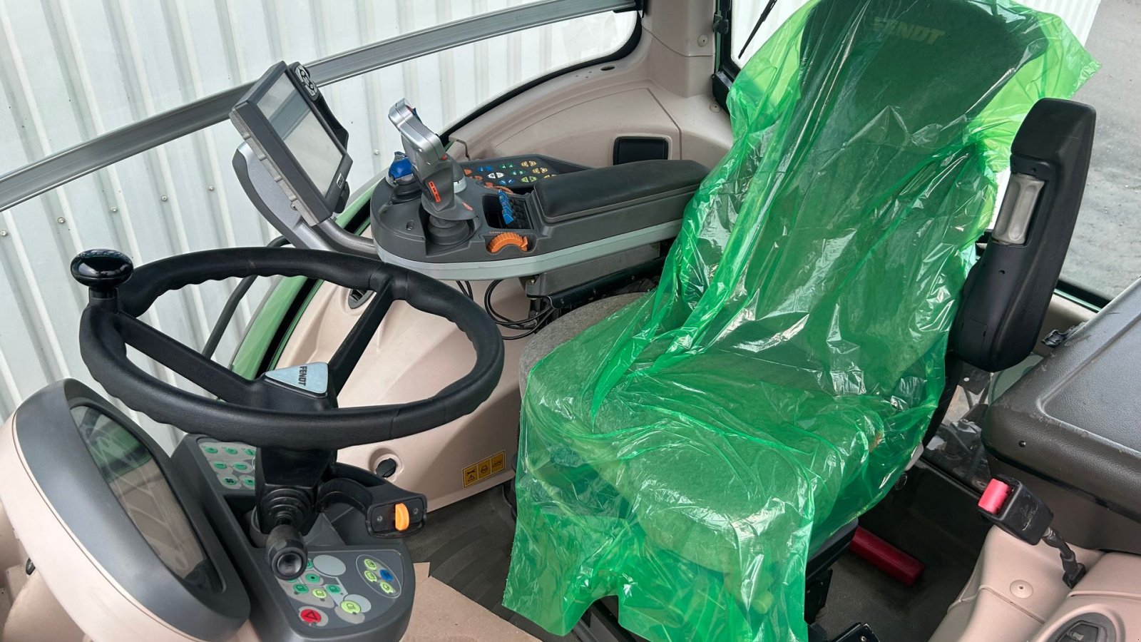 Traktor типа Fendt 822 Vario SCR Profi Plus Med Front PTO + Luftbremser, Gebrauchtmaschine в Rødekro (Фотография 11)