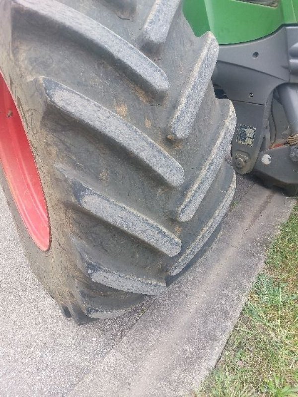 Traktor типа Fendt 824 PROFI +, Gebrauchtmaschine в CHEVILLON  (MAIZEROY) (Фотография 8)