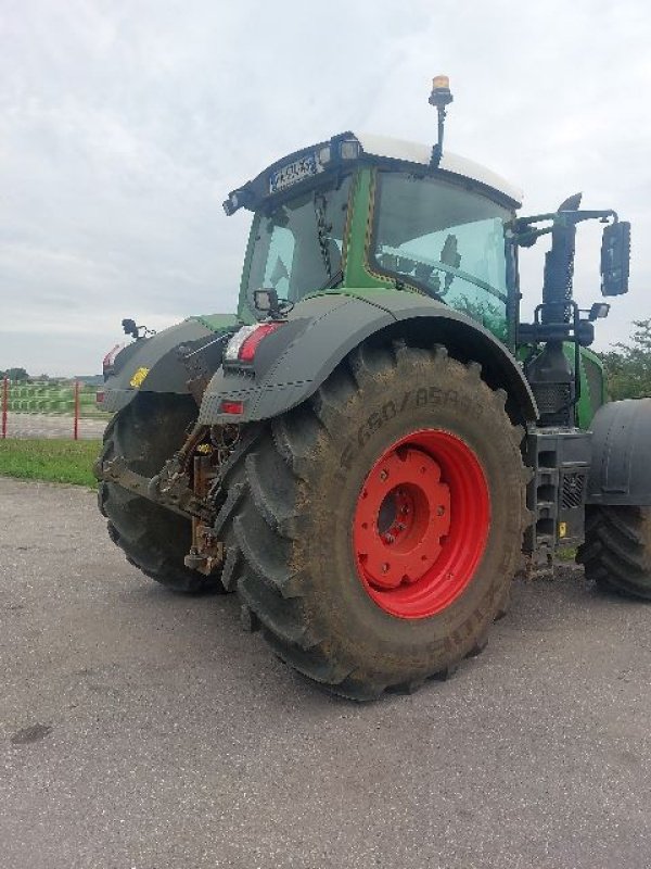 Traktor типа Fendt 824 PROFI +, Gebrauchtmaschine в CHEVILLON  (MAIZEROY) (Фотография 4)