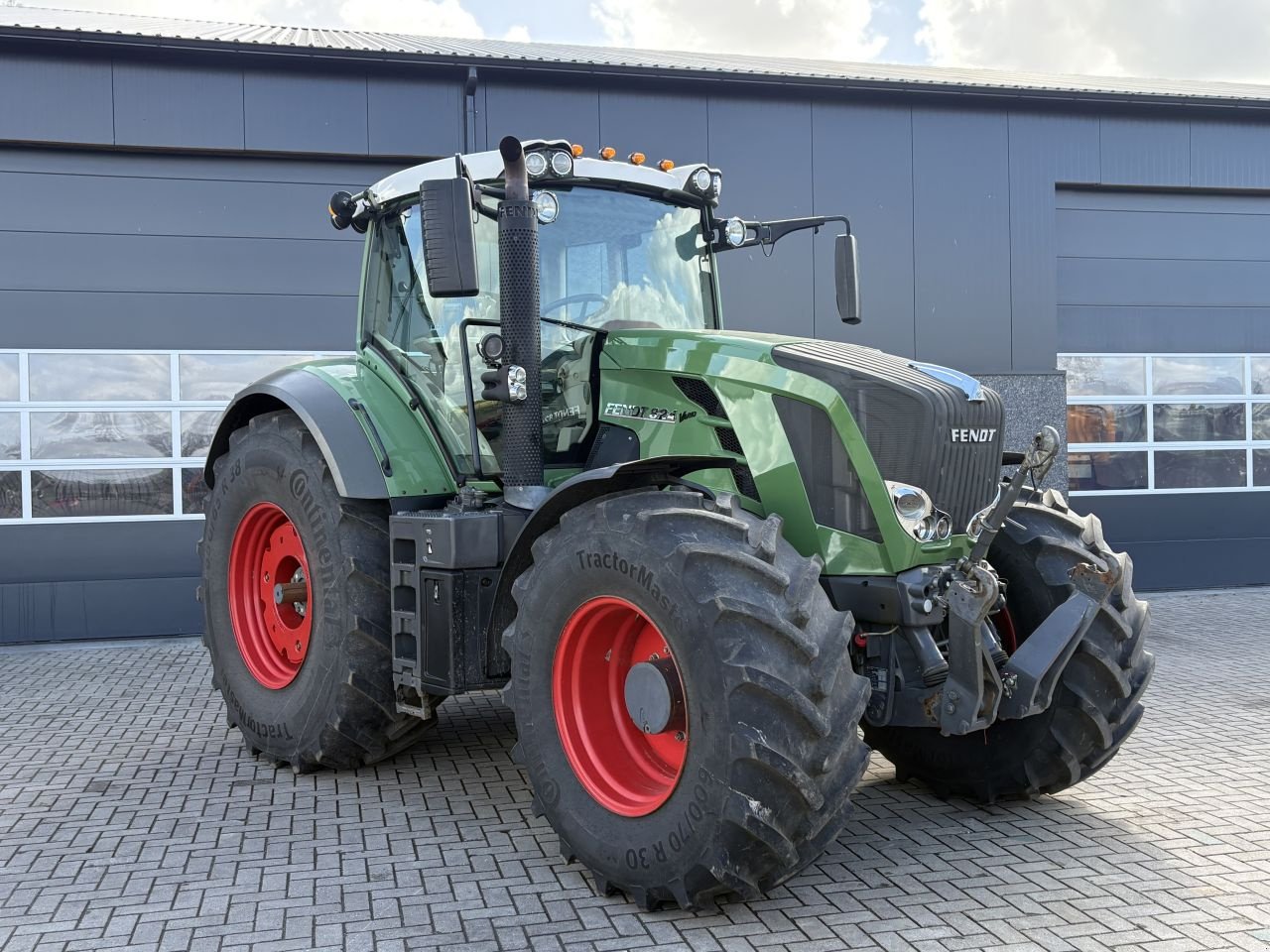 Traktor типа Fendt 824 profiplus scr, Gebrauchtmaschine в Wapenveld (Фотография 4)