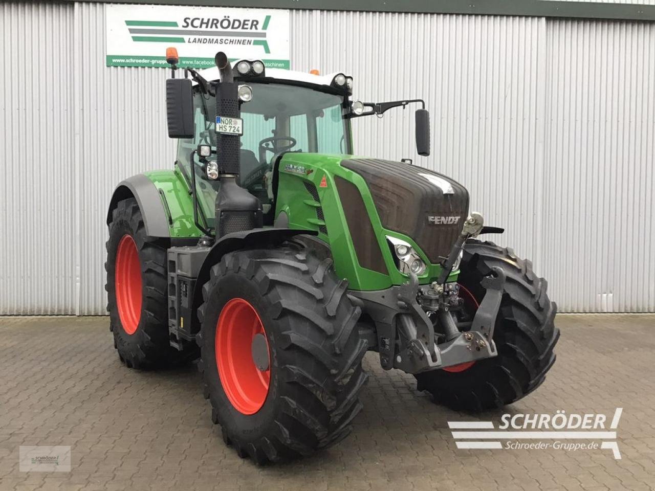 Traktor типа Fendt 824 S4 PROFI PLUS, Gebrauchtmaschine в Wildeshausen (Фотография 1)