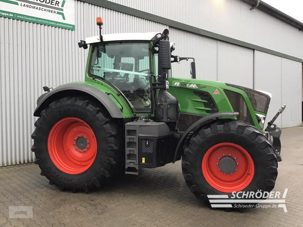 Traktor типа Fendt 824 S4 PROFI PLUS, Gebrauchtmaschine в Wildeshausen (Фотография 7)