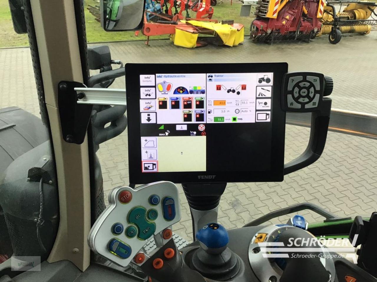 Traktor типа Fendt 824 S4 PROFI PLUS, Gebrauchtmaschine в Wildeshausen (Фотография 12)