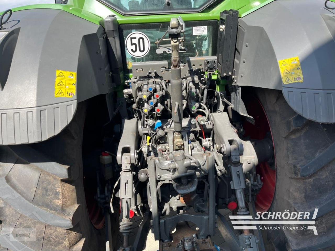 Traktor типа Fendt 824 S4 PROFI PLUS, Gebrauchtmaschine в Scharrel (Фотография 19)