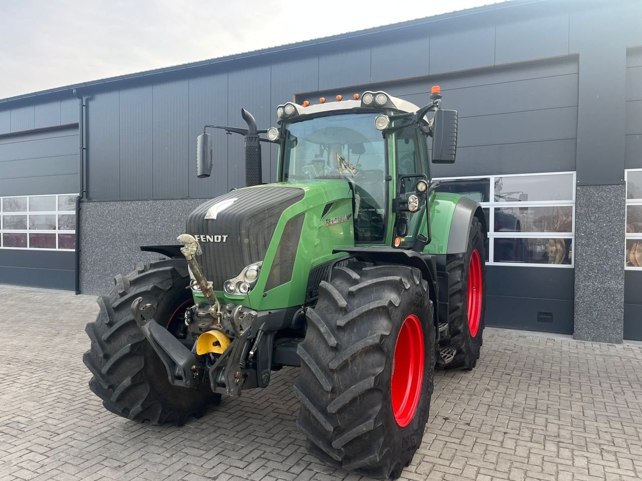 Traktor от тип Fendt 824 scr, Gebrauchtmaschine в Wapenveld (Снимка 1)