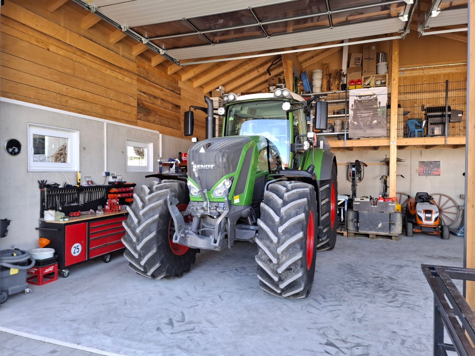 Traktor des Typs Fendt 824 Vario PowerPlus, Gebrauchtmaschine in Mainburg (Bild 13)