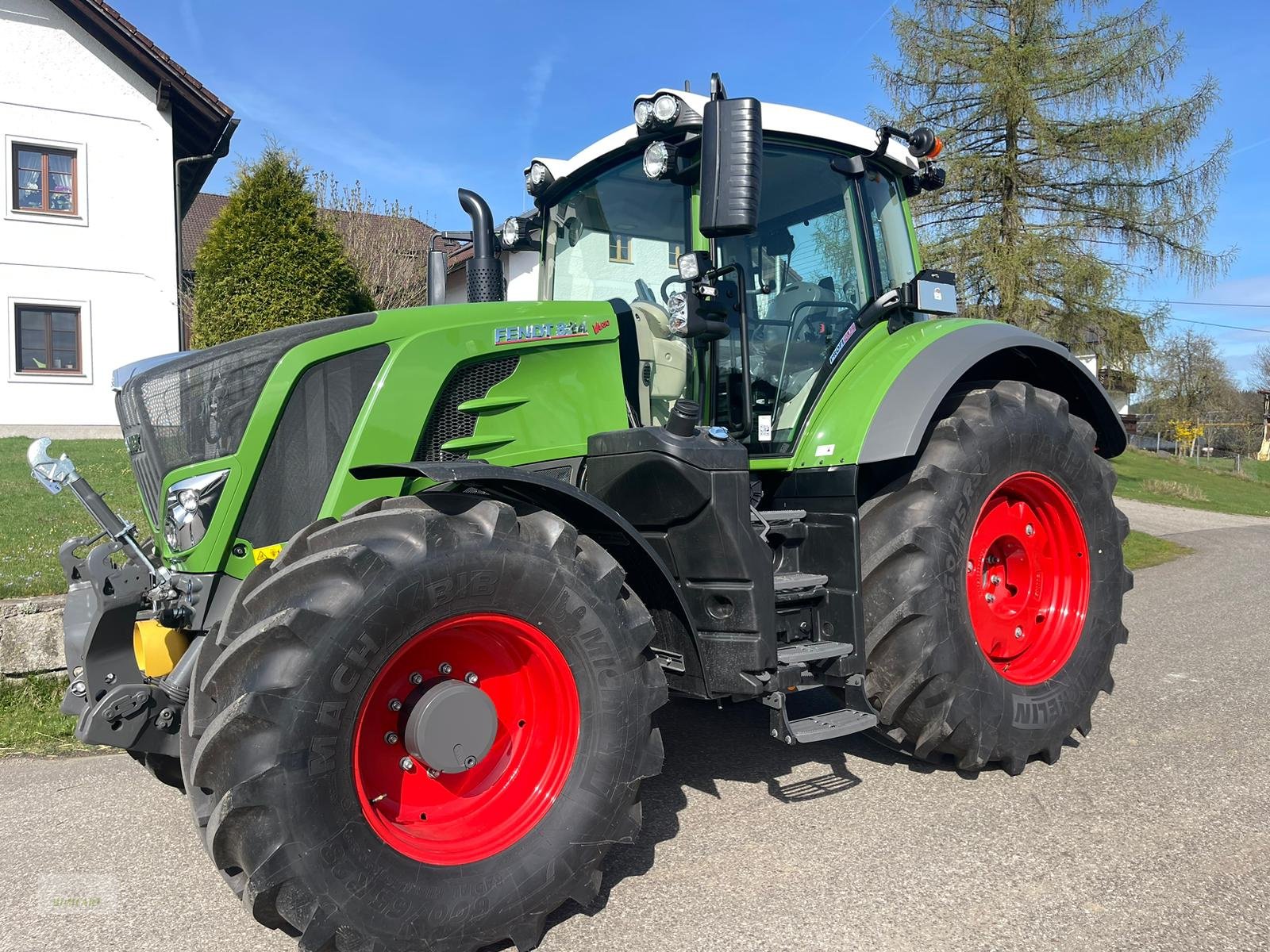 Traktor des Typs Fendt 824 Vario ProfiPlus, Neumaschine in Bad Leonfelden (Bild 3)