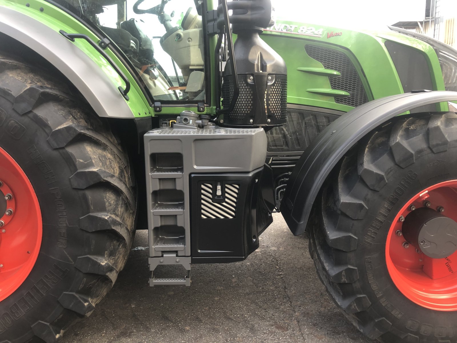 Traktor typu Fendt 824 Vario ProfiPlus, Gebrauchtmaschine w Donaueschingen (Zdjęcie 7)