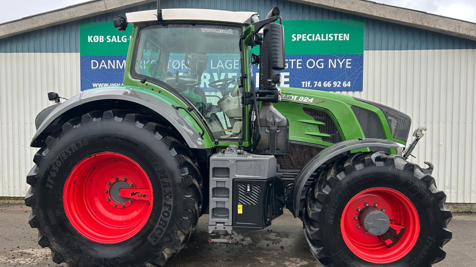 Traktor типа Fendt 824 Vario S4 Profi Plus  VarioGrip, Front PTO, Gebrauchtmaschine в Rødekro (Фотография 3)
