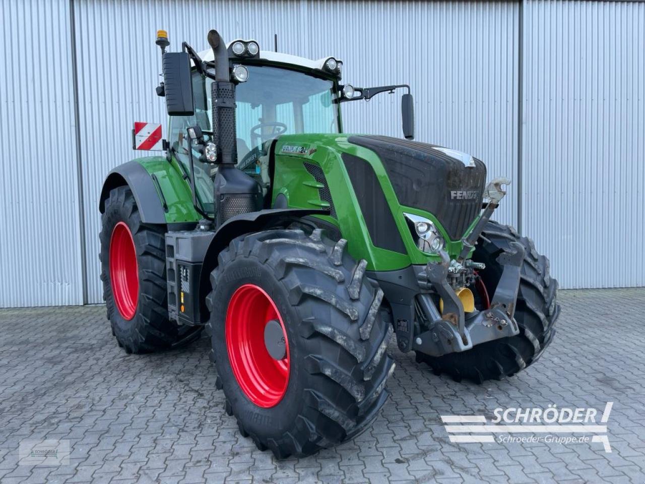Traktor типа Fendt 824 VARIO S4 PROFI PLUS, Gebrauchtmaschine в Wildeshausen (Фотография 1)