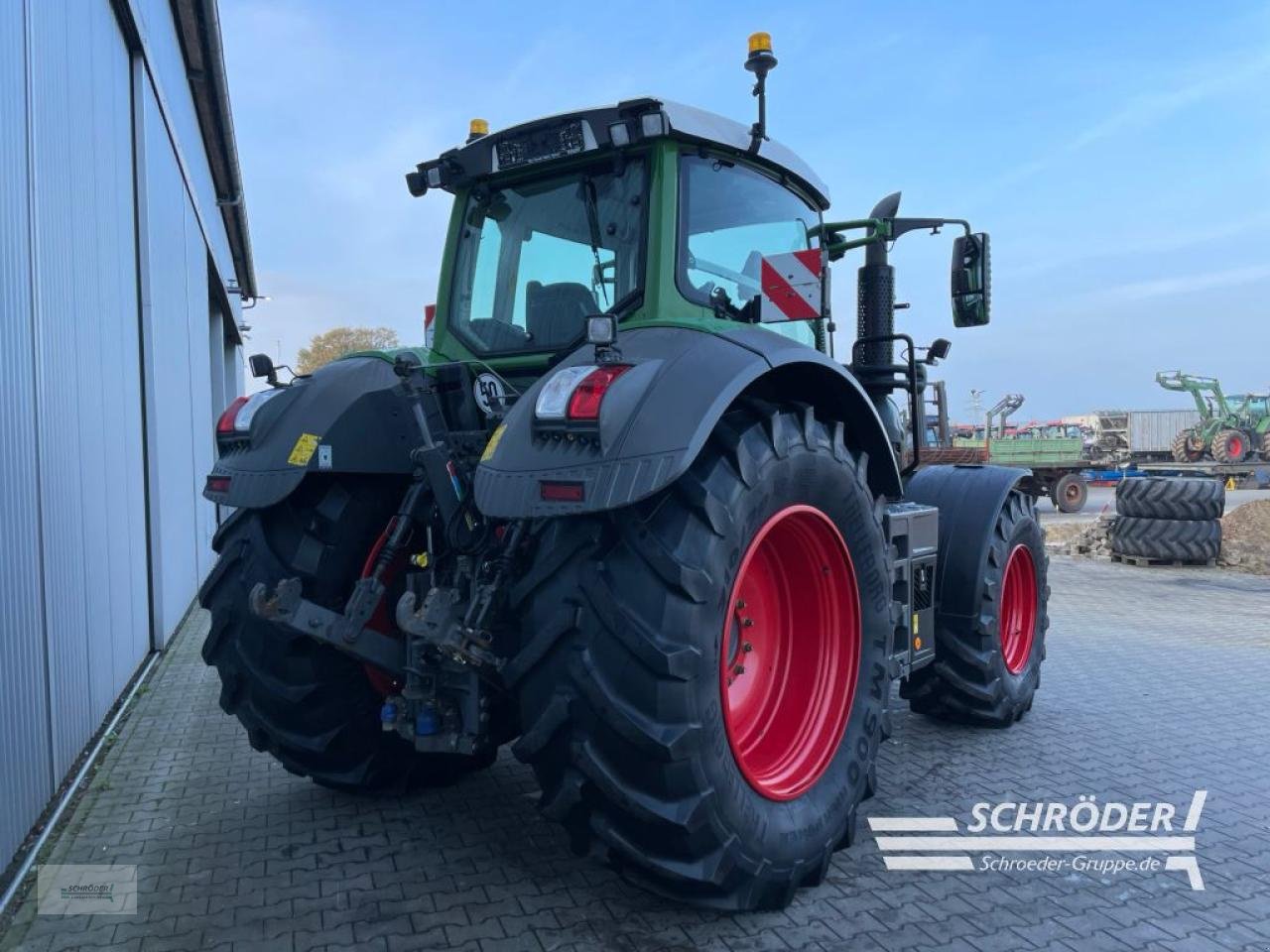 Traktor типа Fendt 824 VARIO S4 PROFI PLUS, Gebrauchtmaschine в Wildeshausen (Фотография 3)