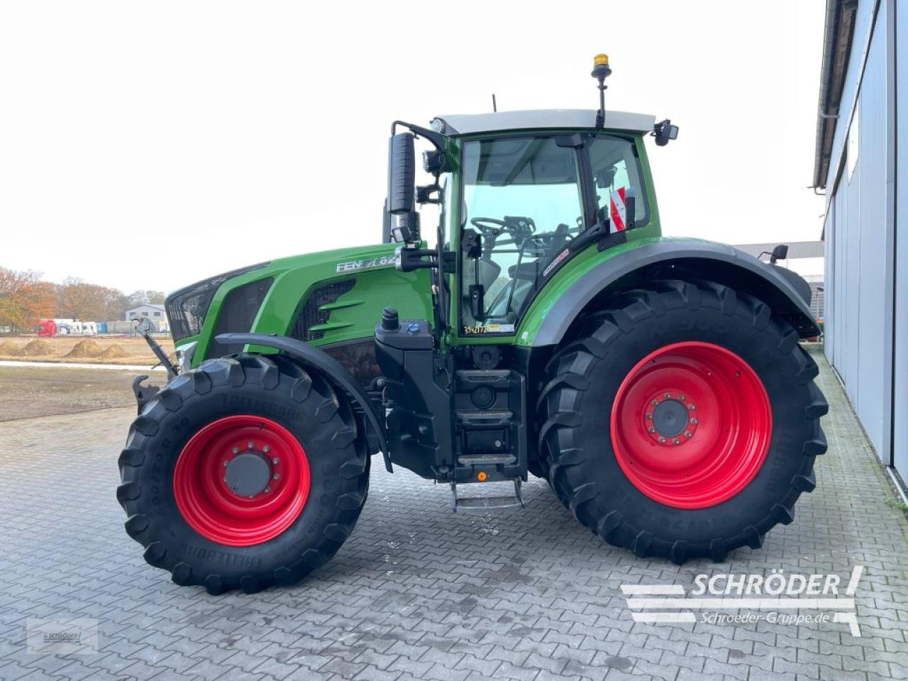 Traktor типа Fendt 824 VARIO S4 PROFI PLUS, Gebrauchtmaschine в Wildeshausen (Фотография 4)