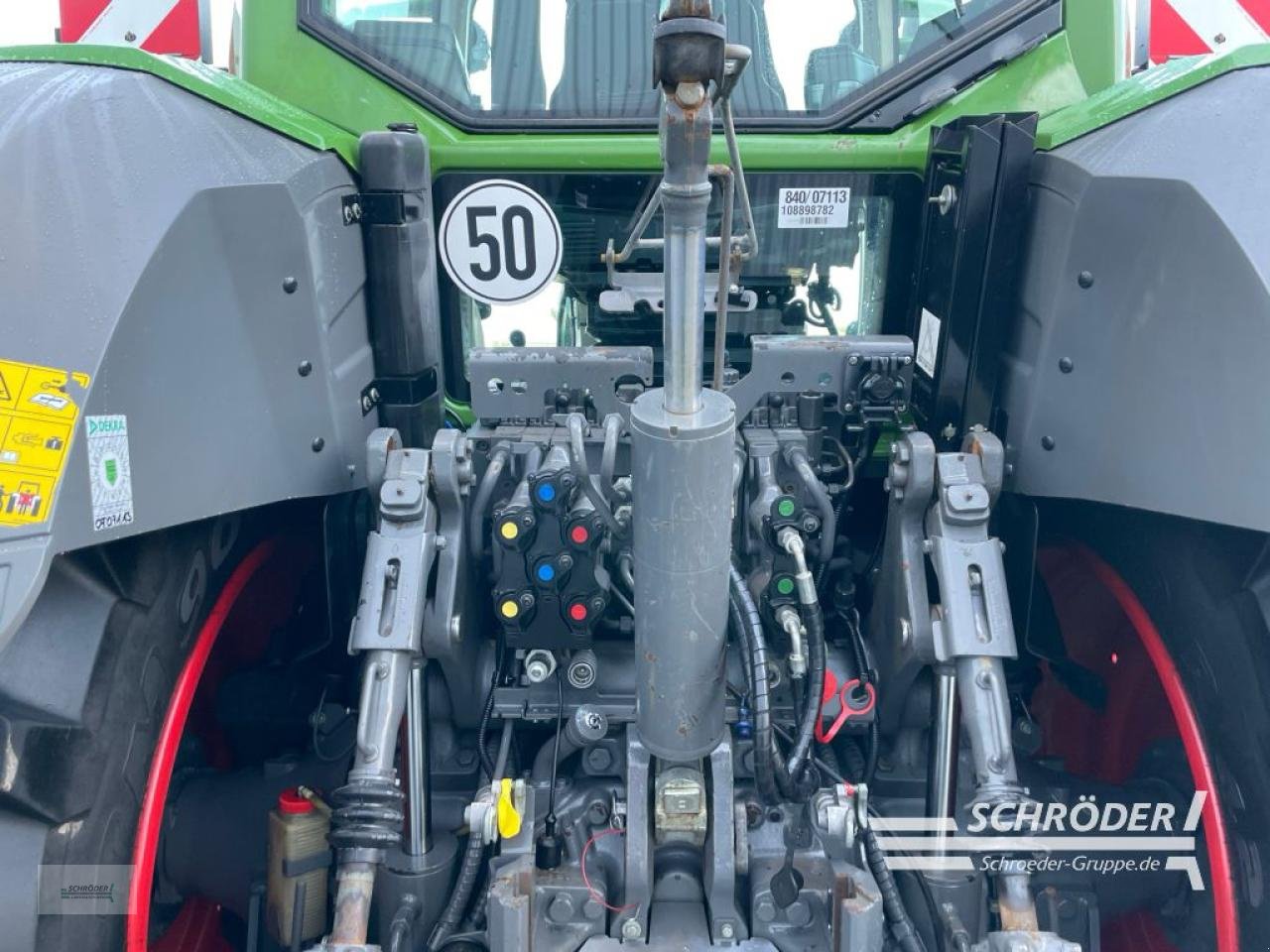 Traktor типа Fendt 824 VARIO S4 PROFI PLUS, Gebrauchtmaschine в Wildeshausen (Фотография 18)