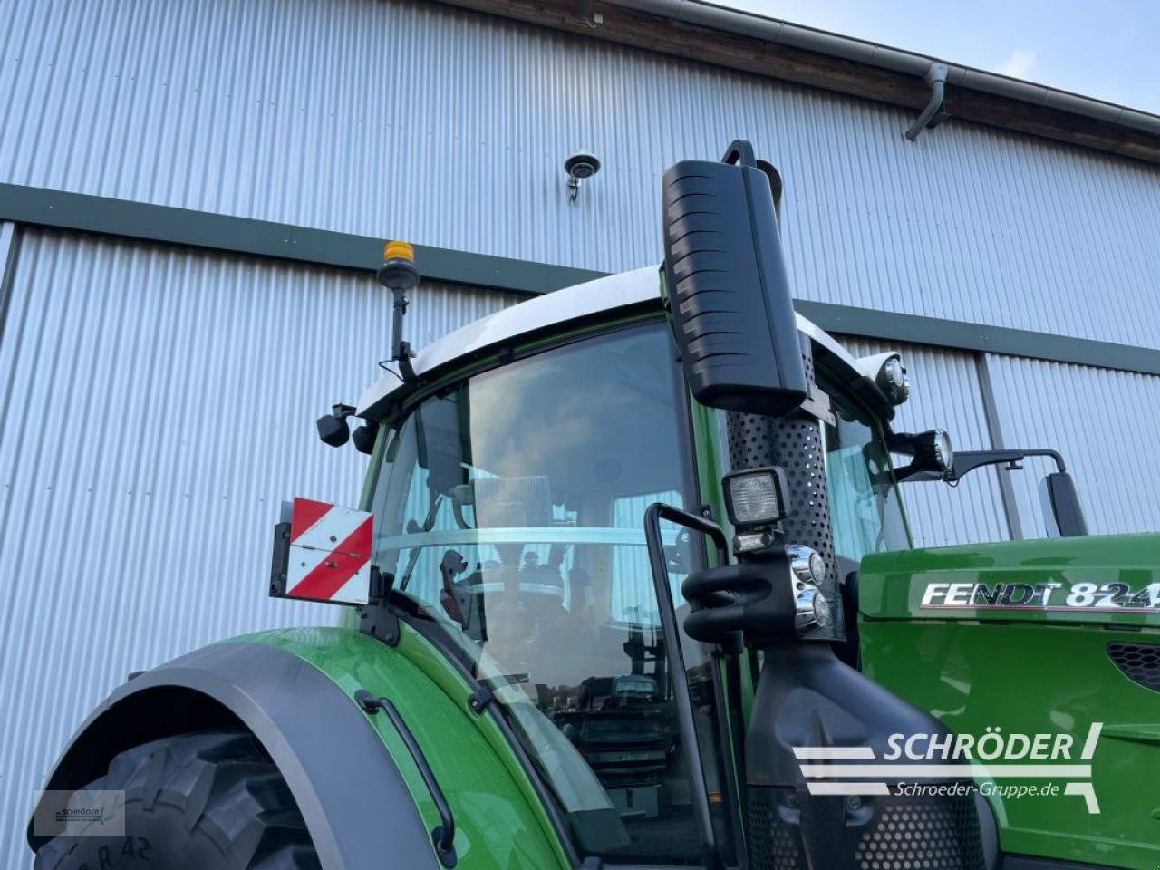 Traktor типа Fendt 824 VARIO S4 PROFI PLUS, Gebrauchtmaschine в Wildeshausen (Фотография 20)