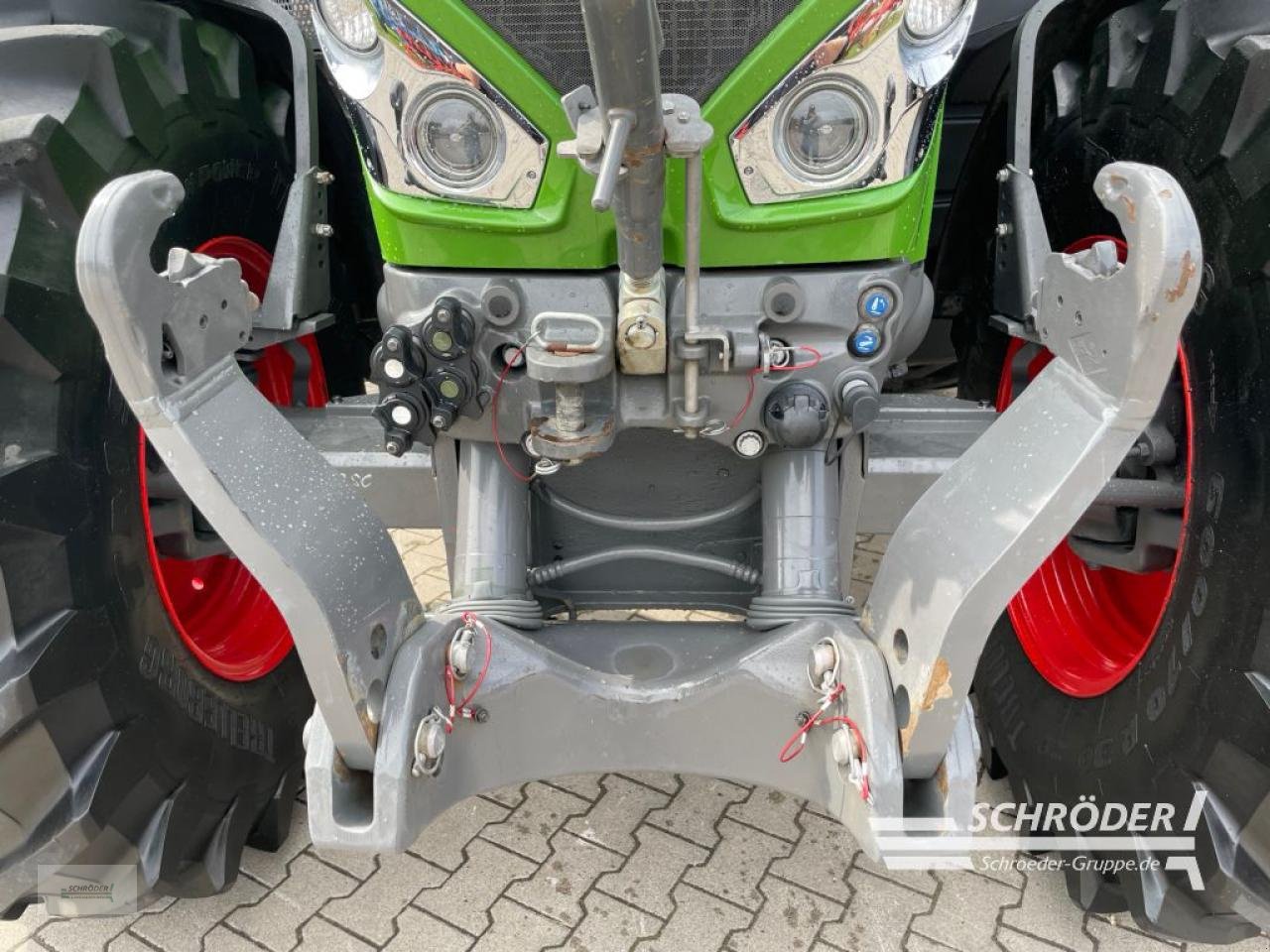 Traktor typu Fendt 824 VARIO S4 PROFI PLUS, Gebrauchtmaschine v Wildeshausen (Obrázek 8)