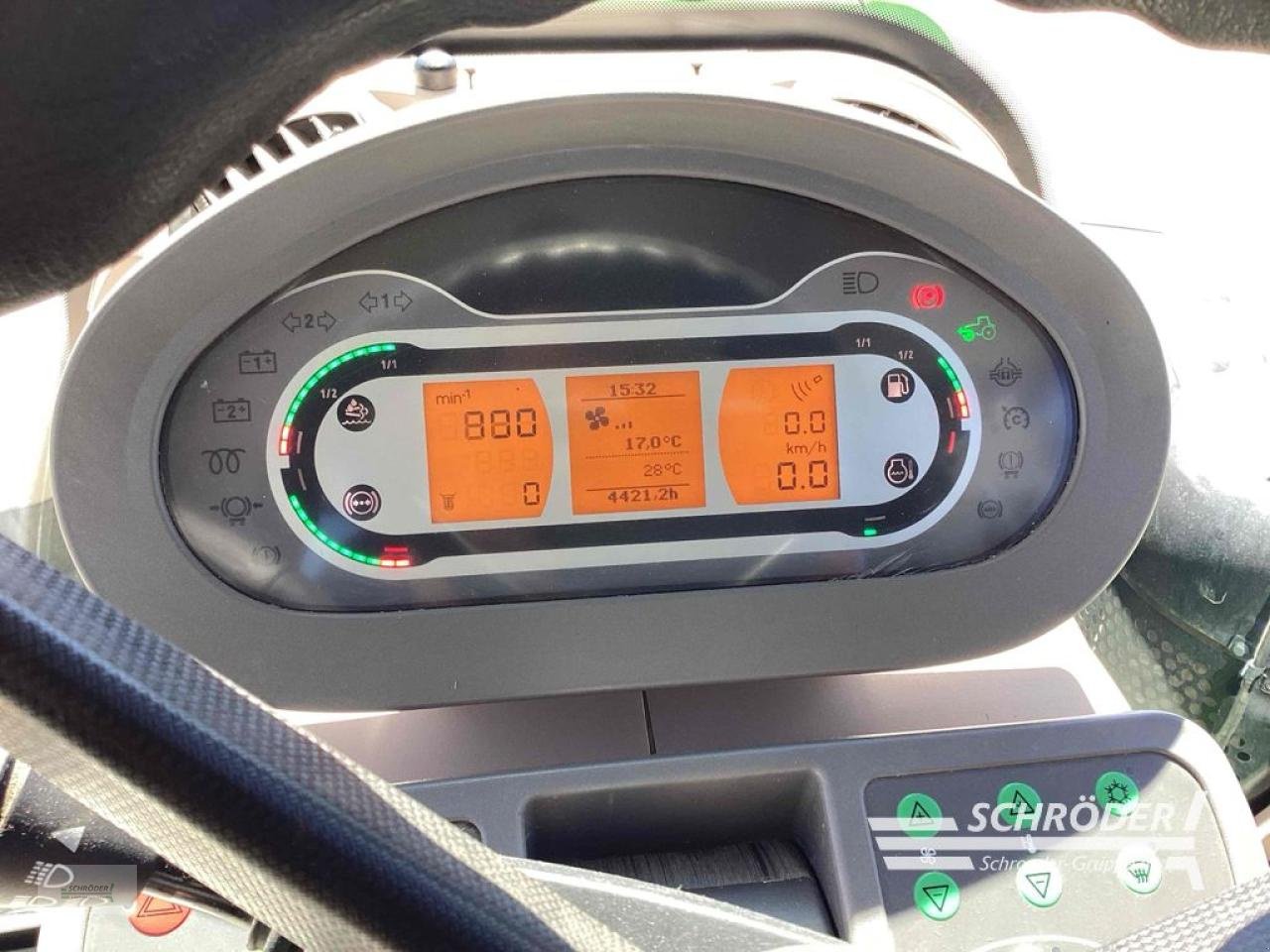 Traktor des Typs Fendt 824 VARIO S4 PROFI PLUS, Gebrauchtmaschine in Lastrup (Bild 22)