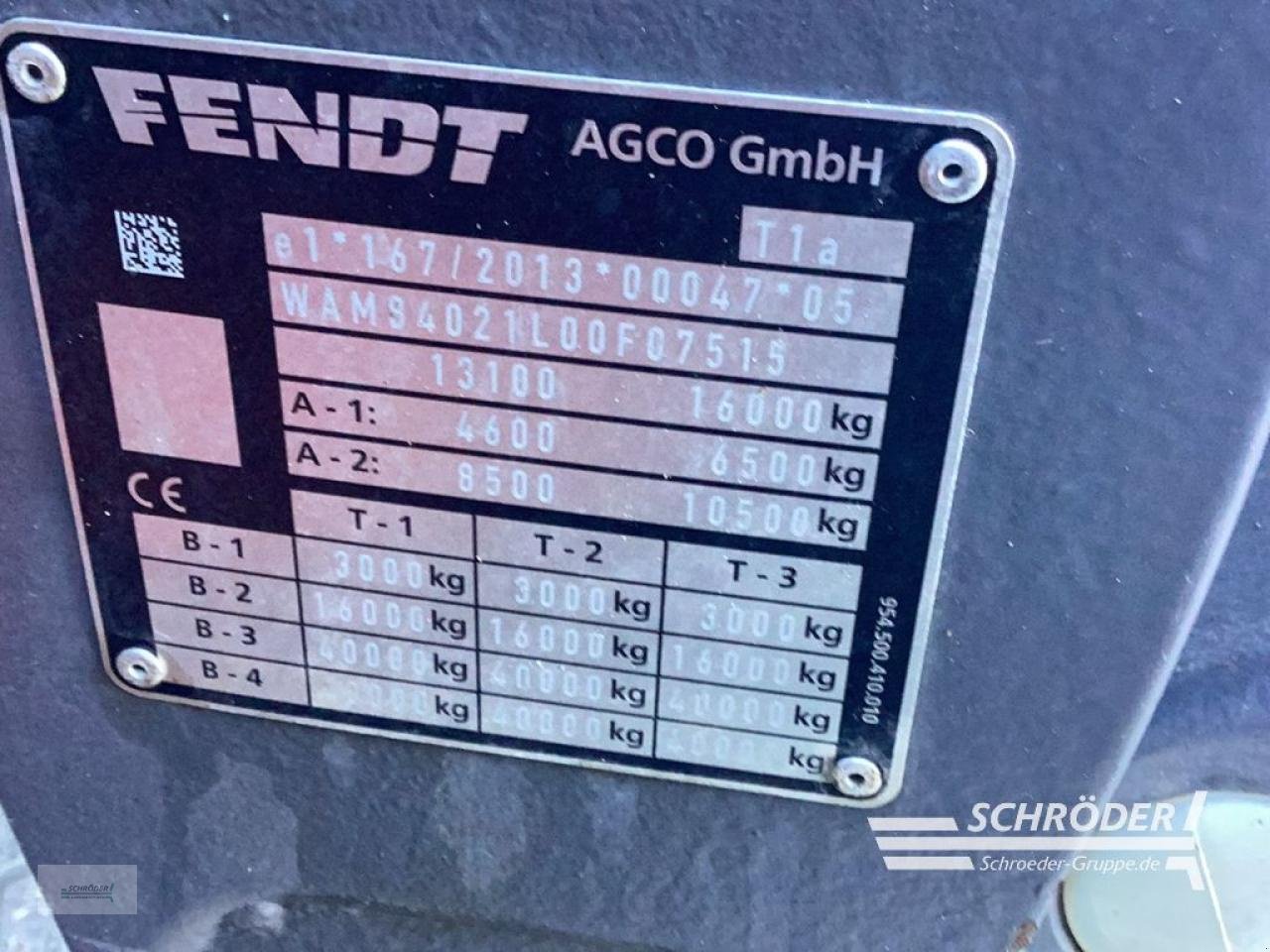 Traktor типа Fendt 824 VARIO S4 PROFI PLUS, Gebrauchtmaschine в Lastrup (Фотография 10)