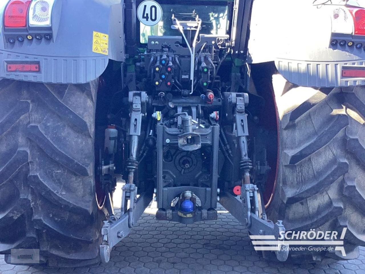 Traktor типа Fendt 824 VARIO S4 PROFI PLUS, Gebrauchtmaschine в Lastrup (Фотография 11)