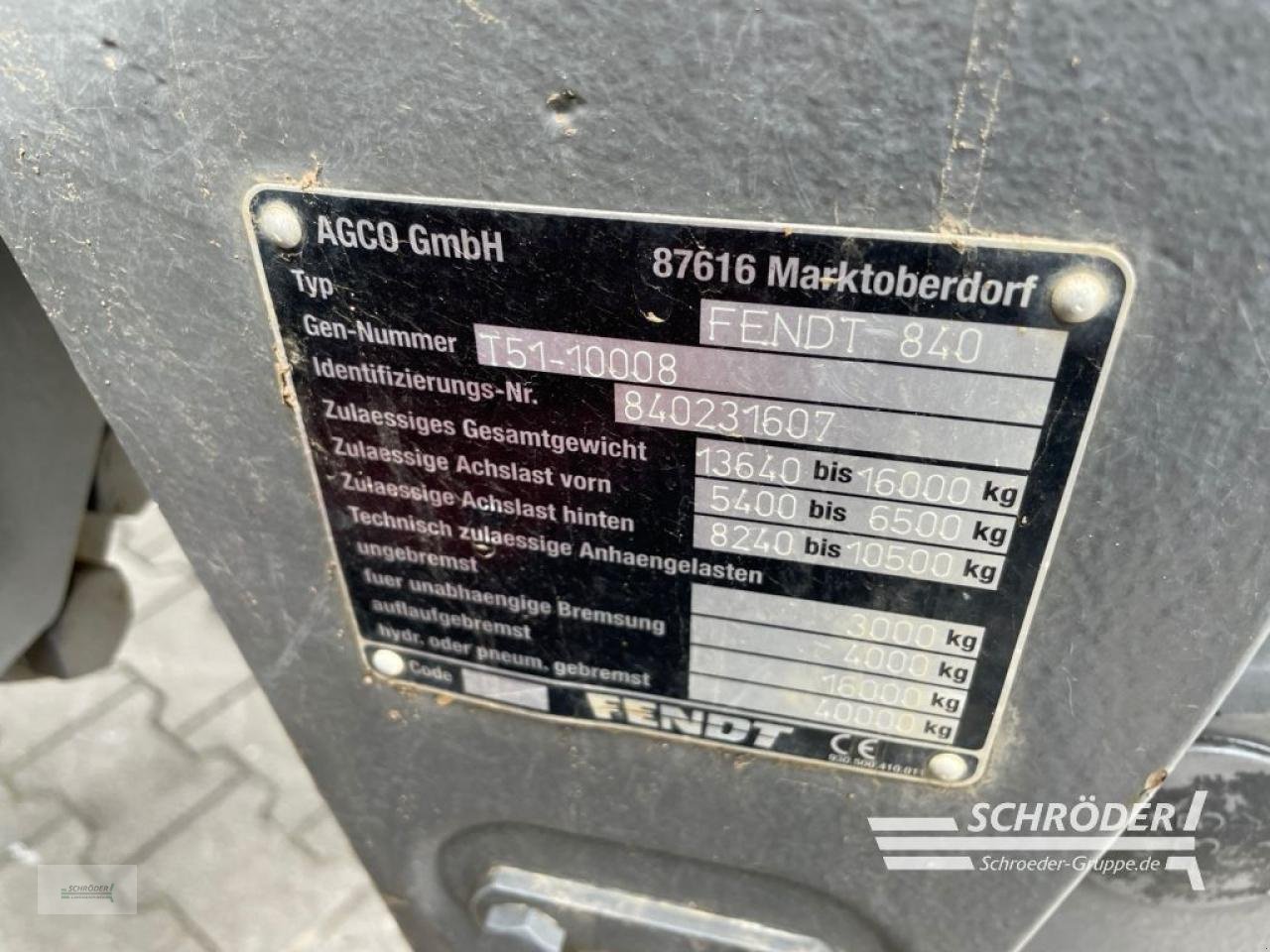 Traktor of the type Fendt 824 VARIO S4 PROFI, Gebrauchtmaschine in Wildeshausen (Picture 4)