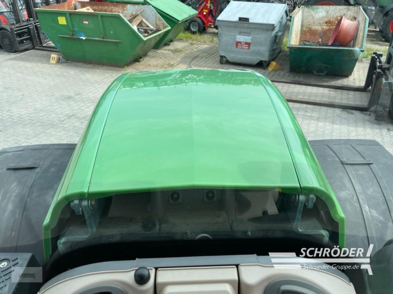 Traktor of the type Fendt 824 VARIO S4 PROFI, Gebrauchtmaschine in Wildeshausen (Picture 15)