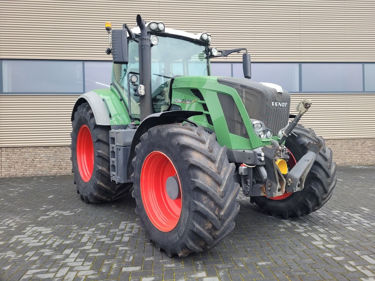 Traktor des Typs Fendt 824 vario scr profi plus, Gebrauchtmaschine in Houten (Bild 1)
