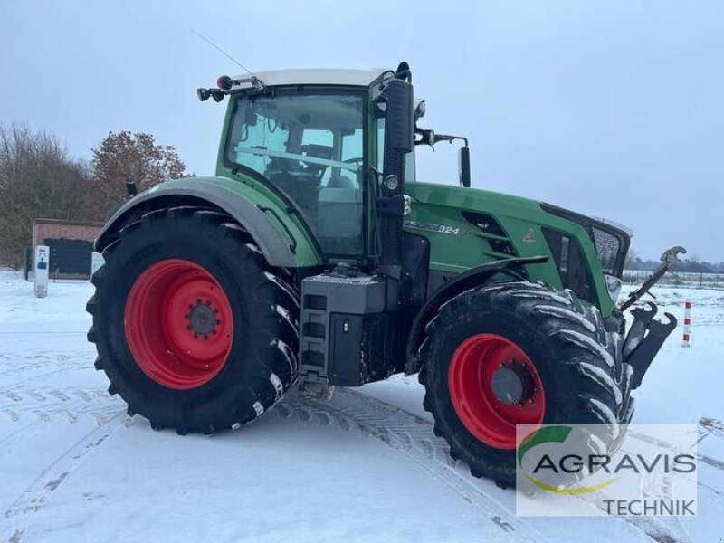 Traktor типа Fendt 824 VARIO SCR, Gebrauchtmaschine в Schneverdingen (Фотография 1)