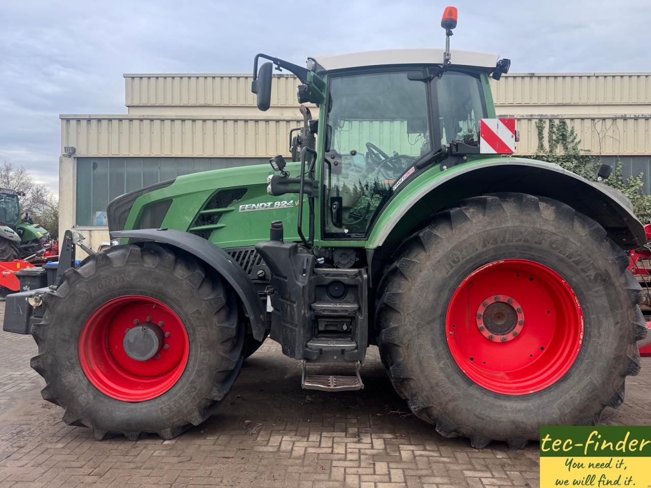 Traktor Türe ait Fendt 824 Vario SCR, Gebrauchtmaschine içinde Könnern (resim 2)