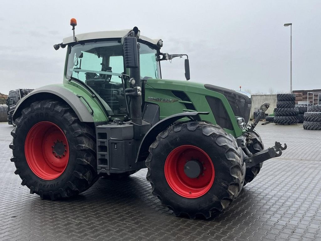 Traktor типа Fendt 824 Vario, Gebrauchtmaschine в Hapert (Фотография 3)