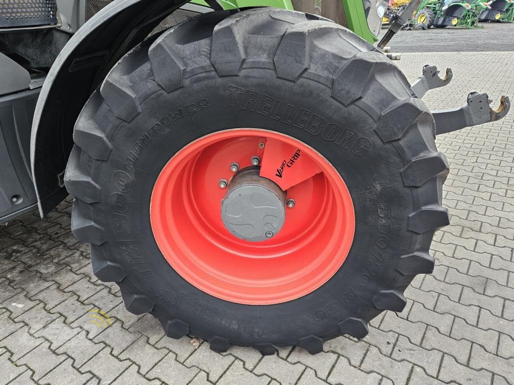 Traktor от тип Fendt 824, Gebrauchtmaschine в Neuenkirchen-Vörden (Снимка 23)