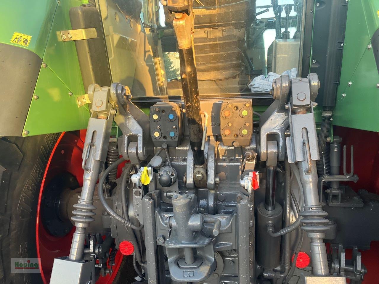 Traktor типа Fendt 824, Gebrauchtmaschine в Bakum (Фотография 4)