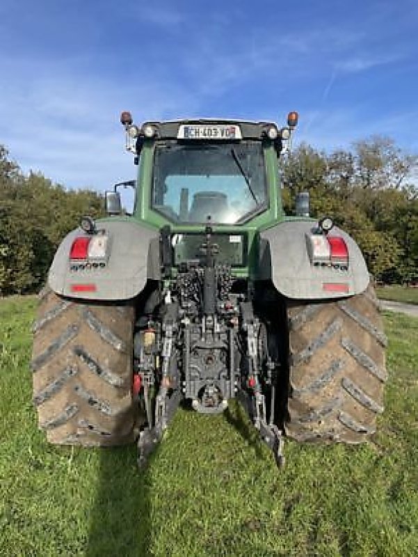 Traktor типа Fendt 826 PROFI PLUS, Gebrauchtmaschine в PEYROLE (Фотография 3)
