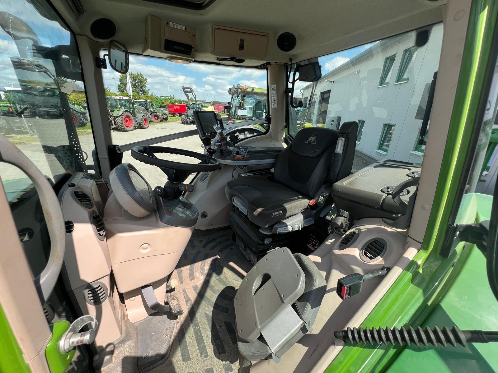 Traktor des Typs Fendt 826 S4, Gebrauchtmaschine in Kruckow (Bild 9)