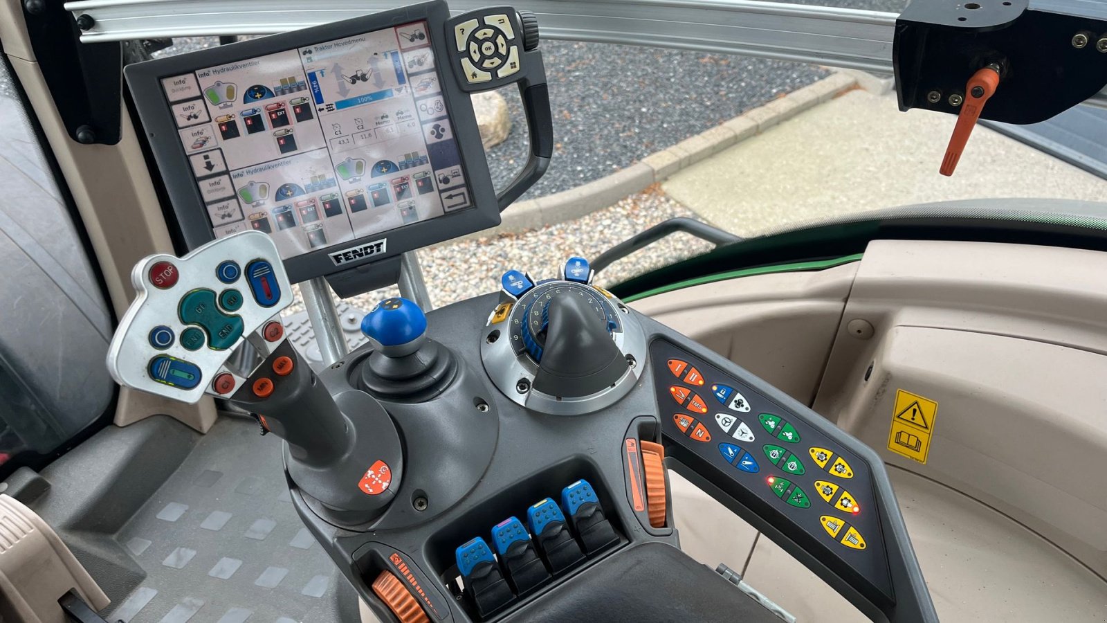 Traktor typu Fendt 826 Vario med frontlift og frontpto, Gebrauchtmaschine w Lintrup (Zdjęcie 8)