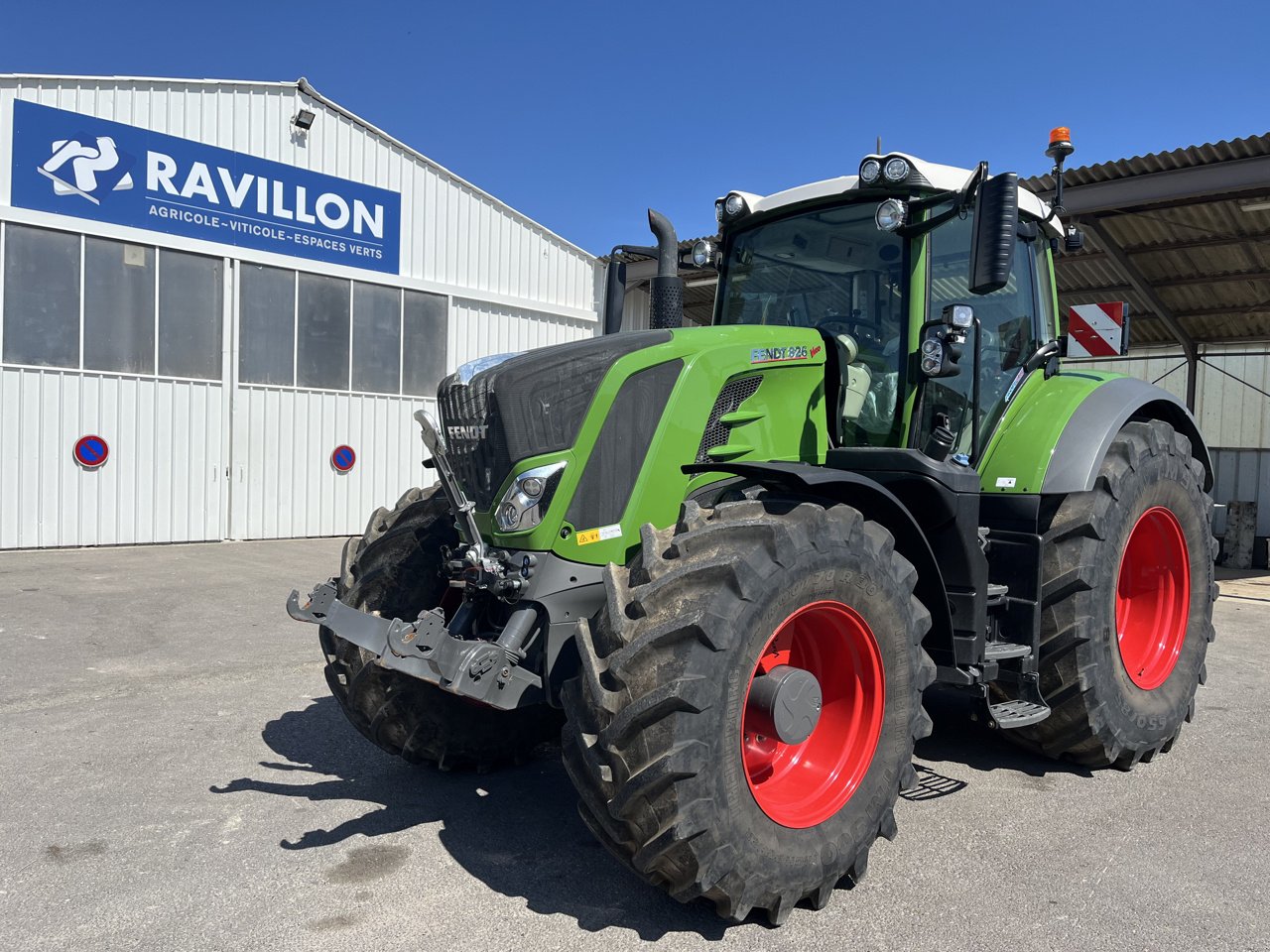 Traktor des Typs Fendt 826 VARIO PROFI +, Gebrauchtmaschine in VERT TOULON (Bild 5)