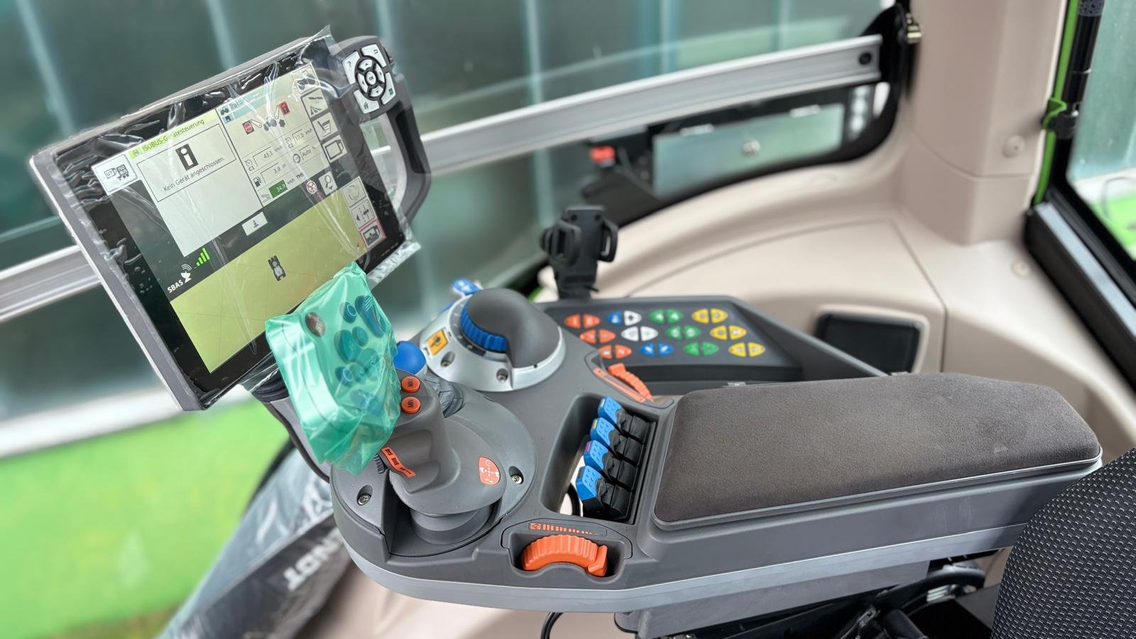 Traktor du type Fendt 826 Vario Profi+, Gebrauchtmaschine en Eutin (Photo 8)