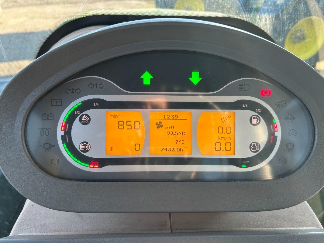 Traktor des Typs Fendt 826 Vario ProfiPlus, Gebrauchtmaschine in Sittensen (Bild 8)