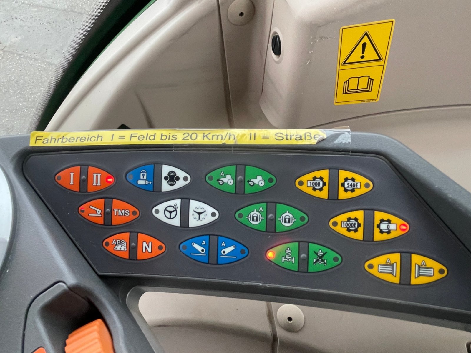 Traktor typu Fendt 826 Vario ProfiPlus, Gebrauchtmaschine v Schlier (Obrázek 8)