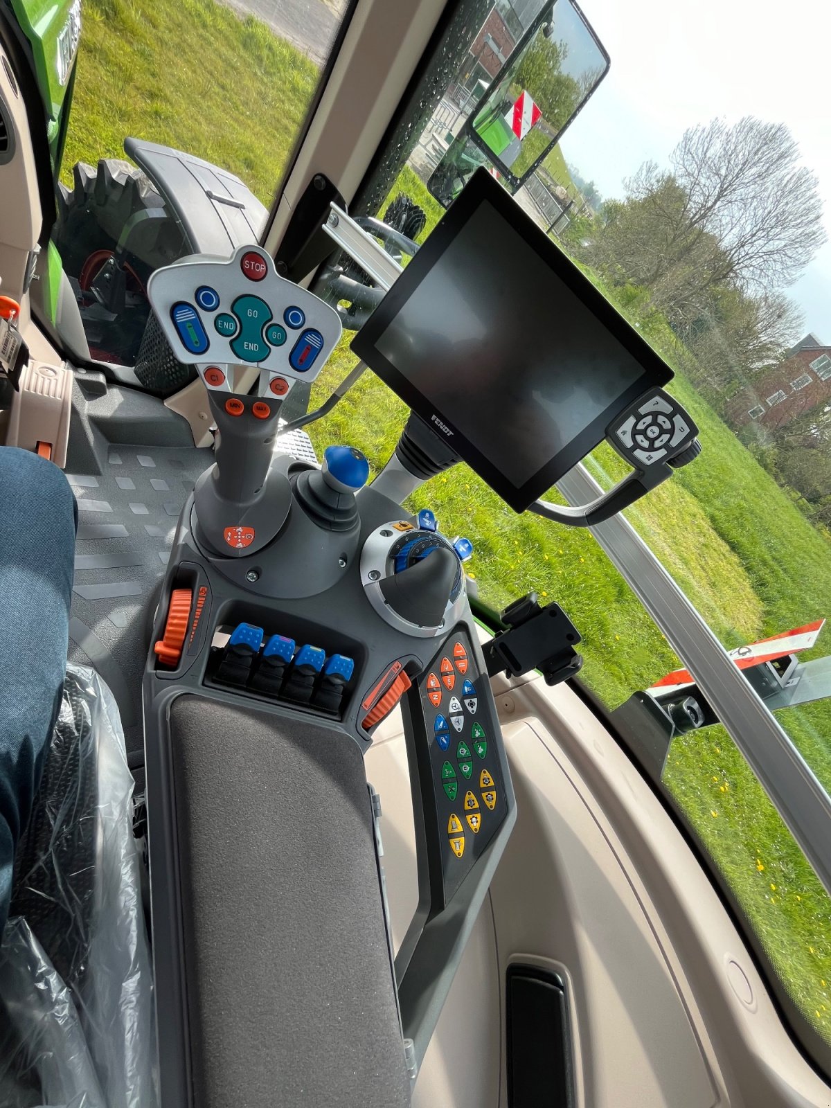 Traktor a típus Fendt 826 Vario ProfiPlus, Gebrauchtmaschine ekkor: Jemgum (Kép 9)