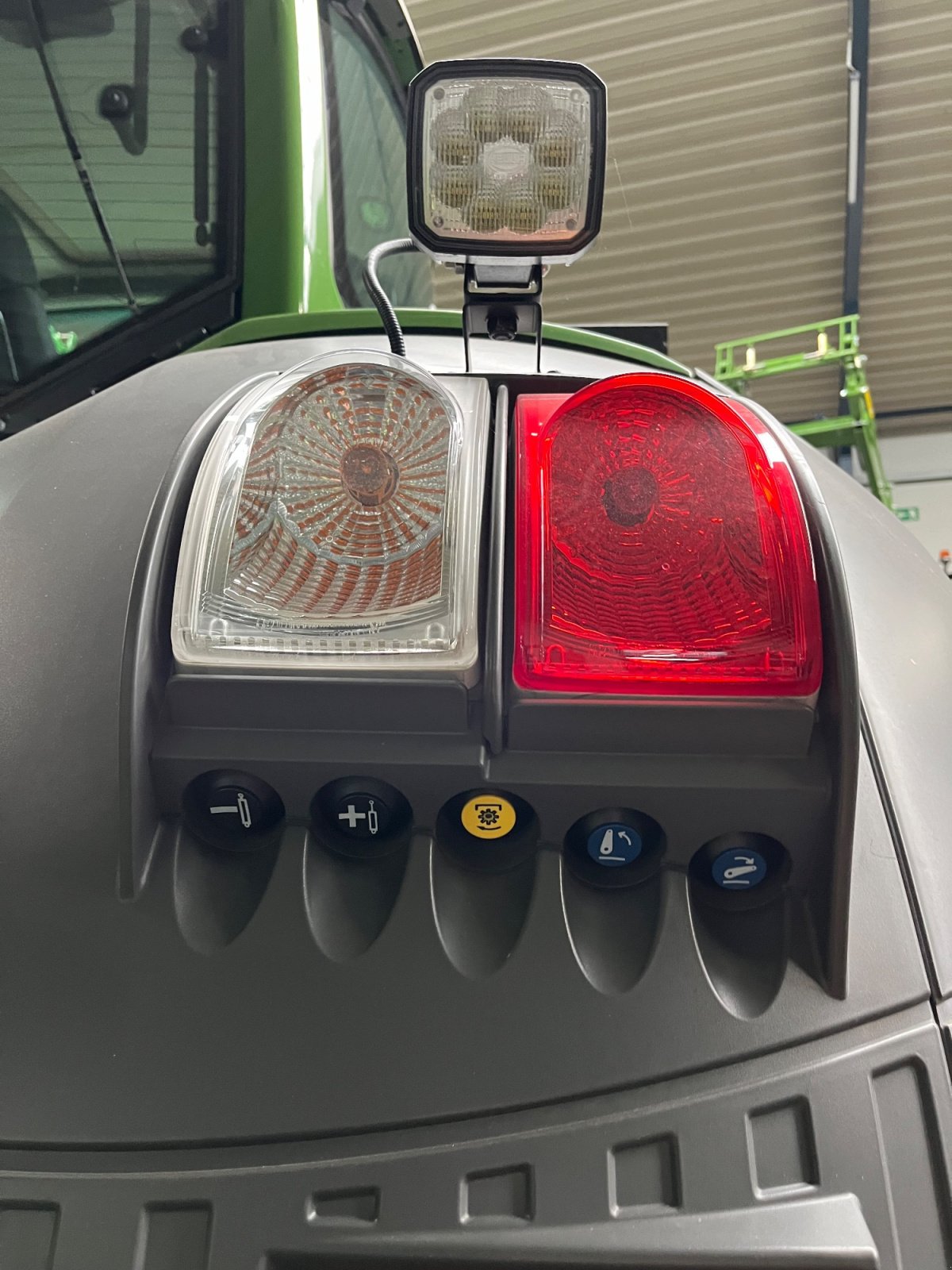 Traktor a típus Fendt 826 Vario ProfiPlus, Gebrauchtmaschine ekkor: Jemgum (Kép 11)