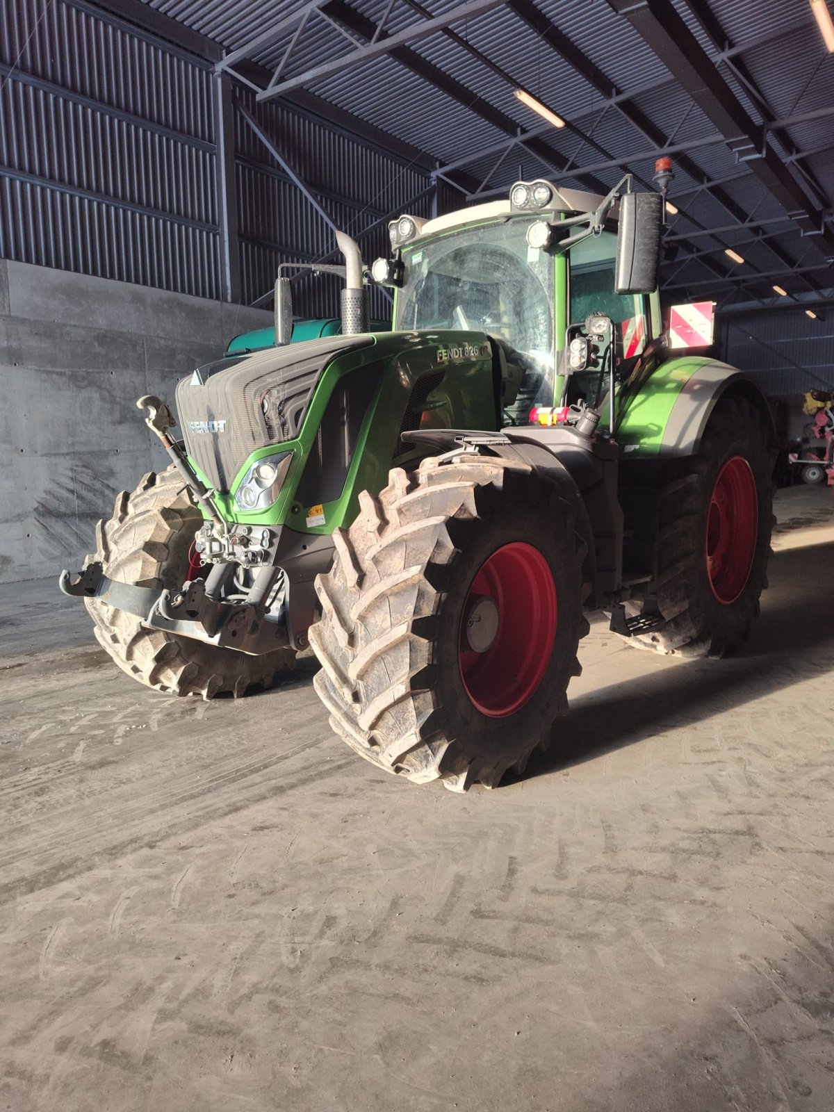 Traktor типа Fendt 826 Vario ProfiPlus, Gebrauchtmaschine в Wolfern (Фотография 2)