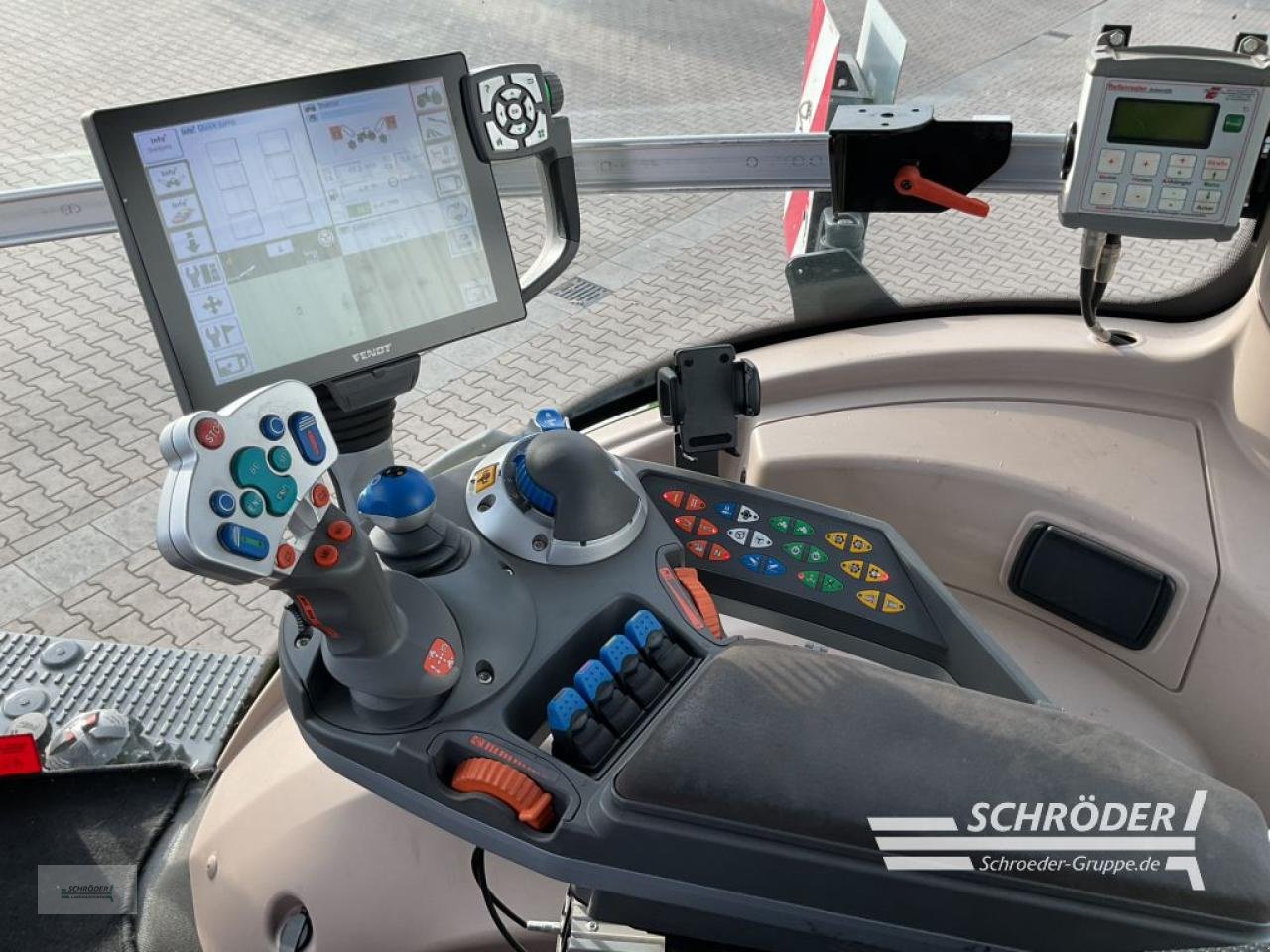 Traktor typu Fendt 826 VARIO S4 PROFI PLUS, Gebrauchtmaschine v Holdorf (Obrázek 16)