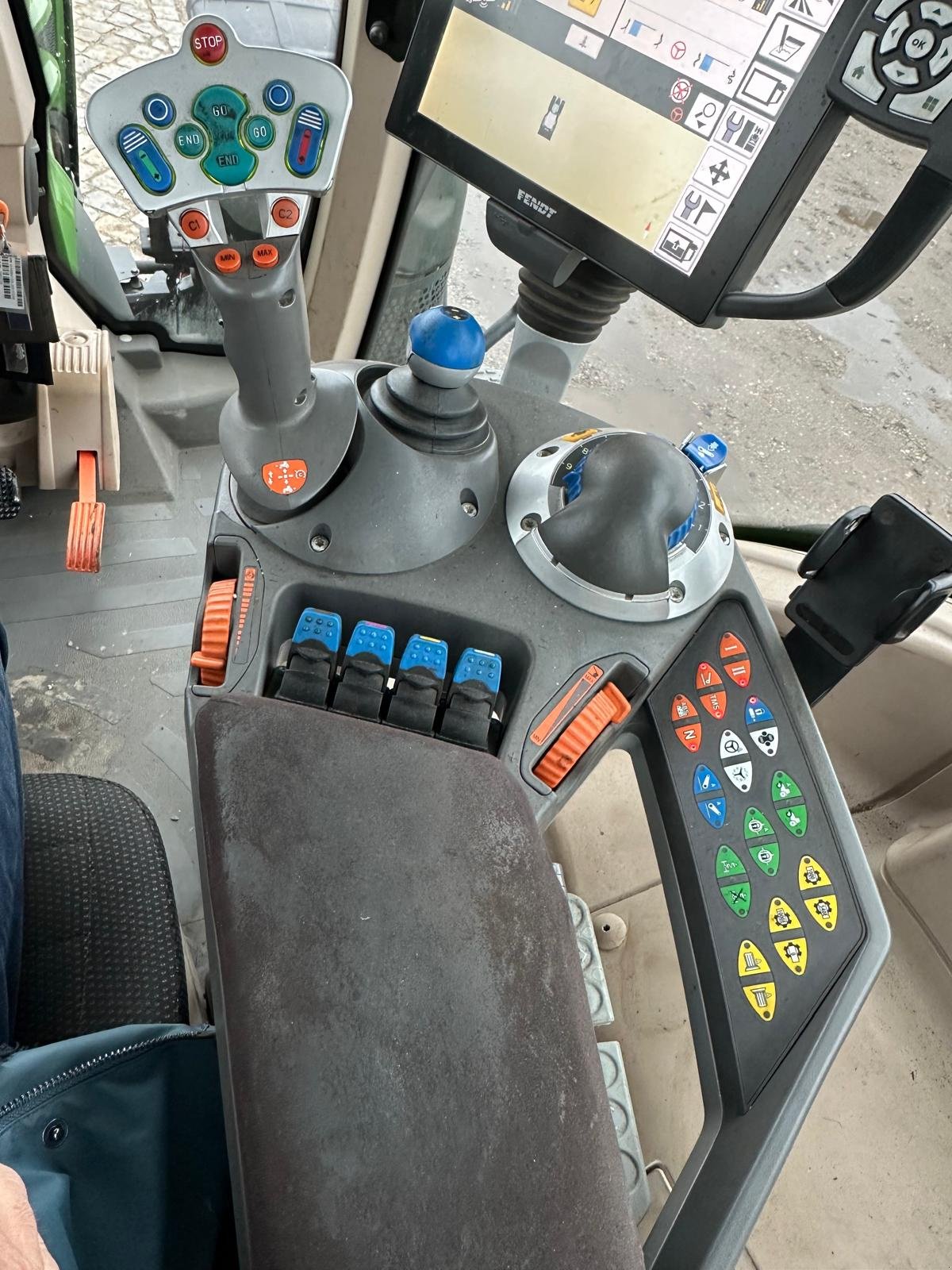 Traktor des Typs Fendt 826 Vario S4 ProfiPlus, Gebrauchtmaschine in Süderlügum (Bild 13)