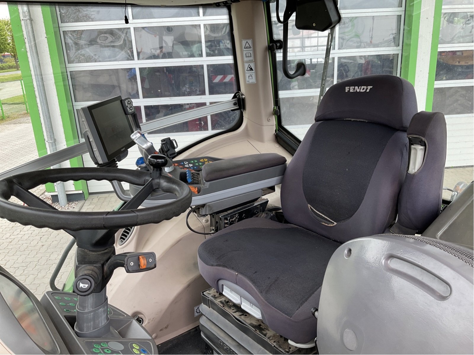 Traktor du type Fendt 826 Vario S4 ProfiPlus, Gebrauchtmaschine en Goldberg (Photo 7)