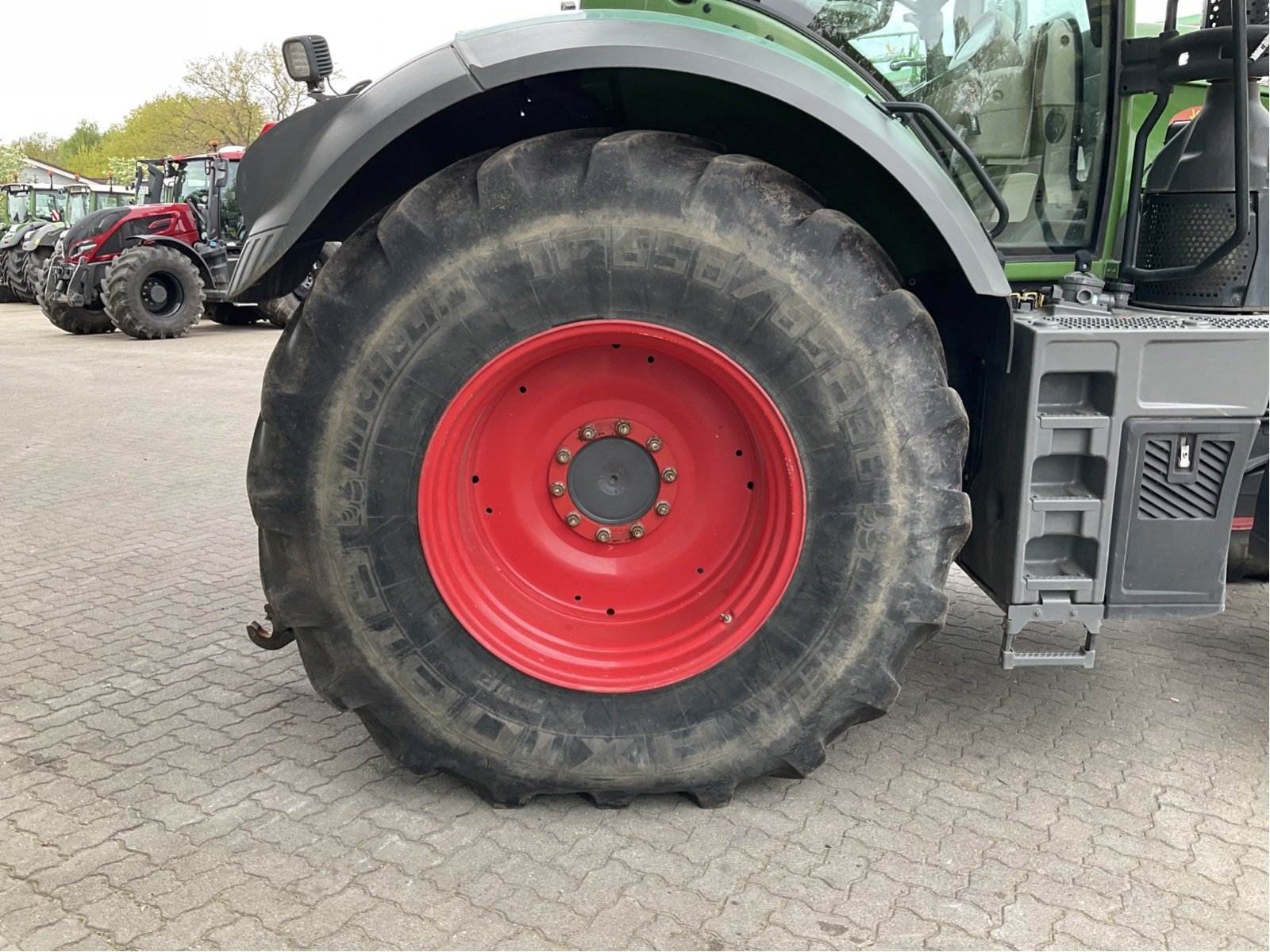 Traktor des Typs Fendt 826 Vario S4, Gebrauchtmaschine in Goldberg (Bild 6)