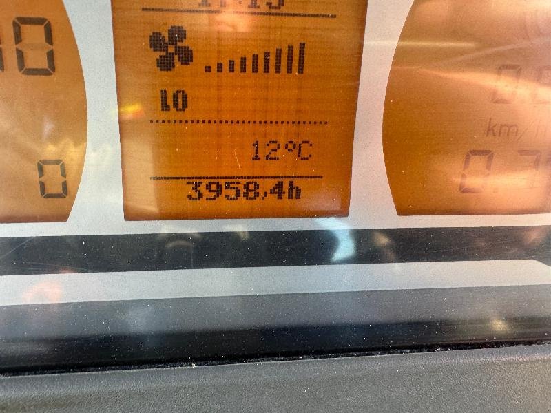 Traktor des Typs Fendt 826 VARIO, Gebrauchtmaschine in Wargnies Le Grand (Bild 11)