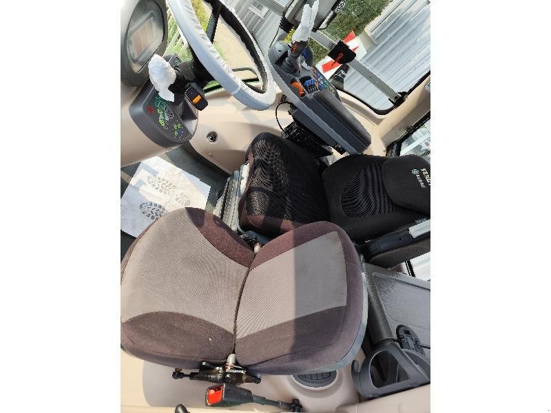 Traktor Türe ait Fendt 826, Gebrauchtmaschine içinde SAINT GENEST D'AMBIERE (resim 10)