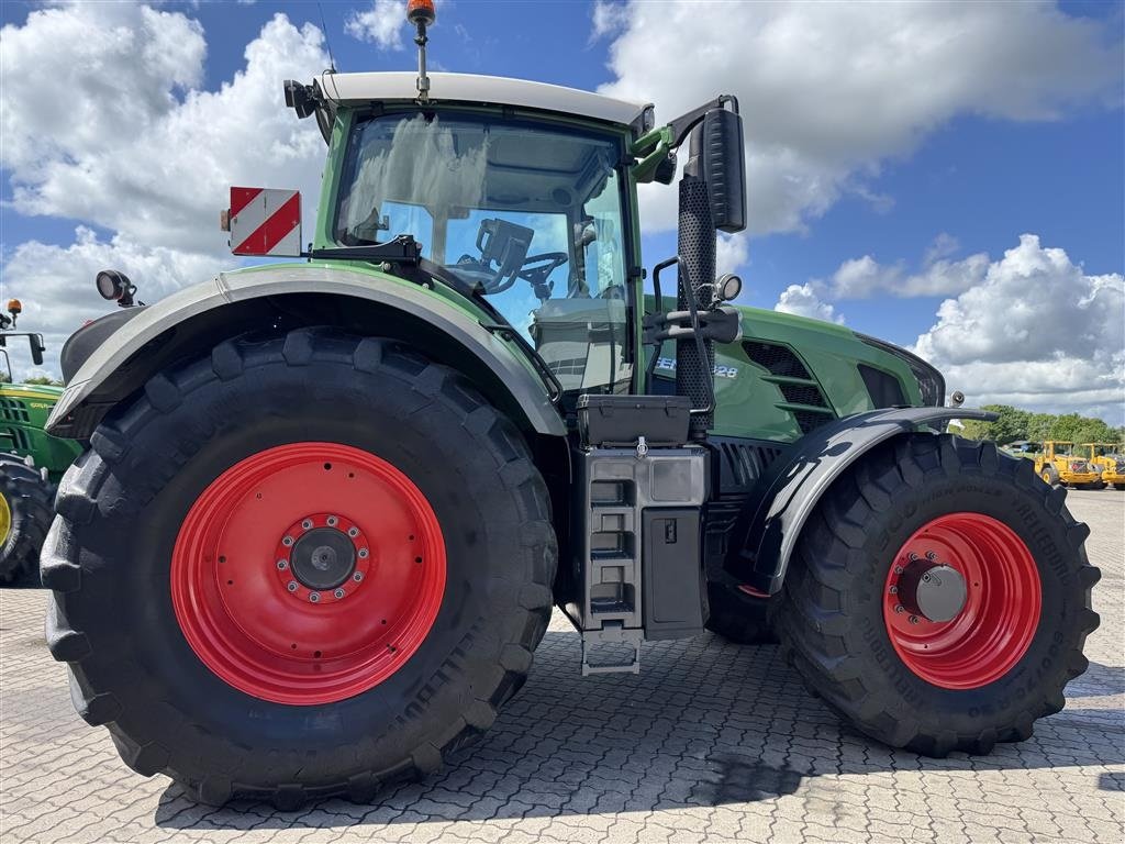 Traktor типа Fendt 828 MED FULD SERVICEBOG!, Gebrauchtmaschine в Nørager (Фотография 10)