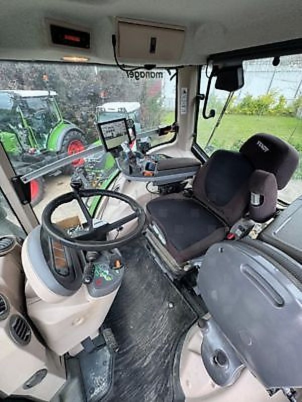 Traktor of the type Fendt 828 S4 PROFI+, Gebrauchtmaschine in MOISSAC (Picture 9)