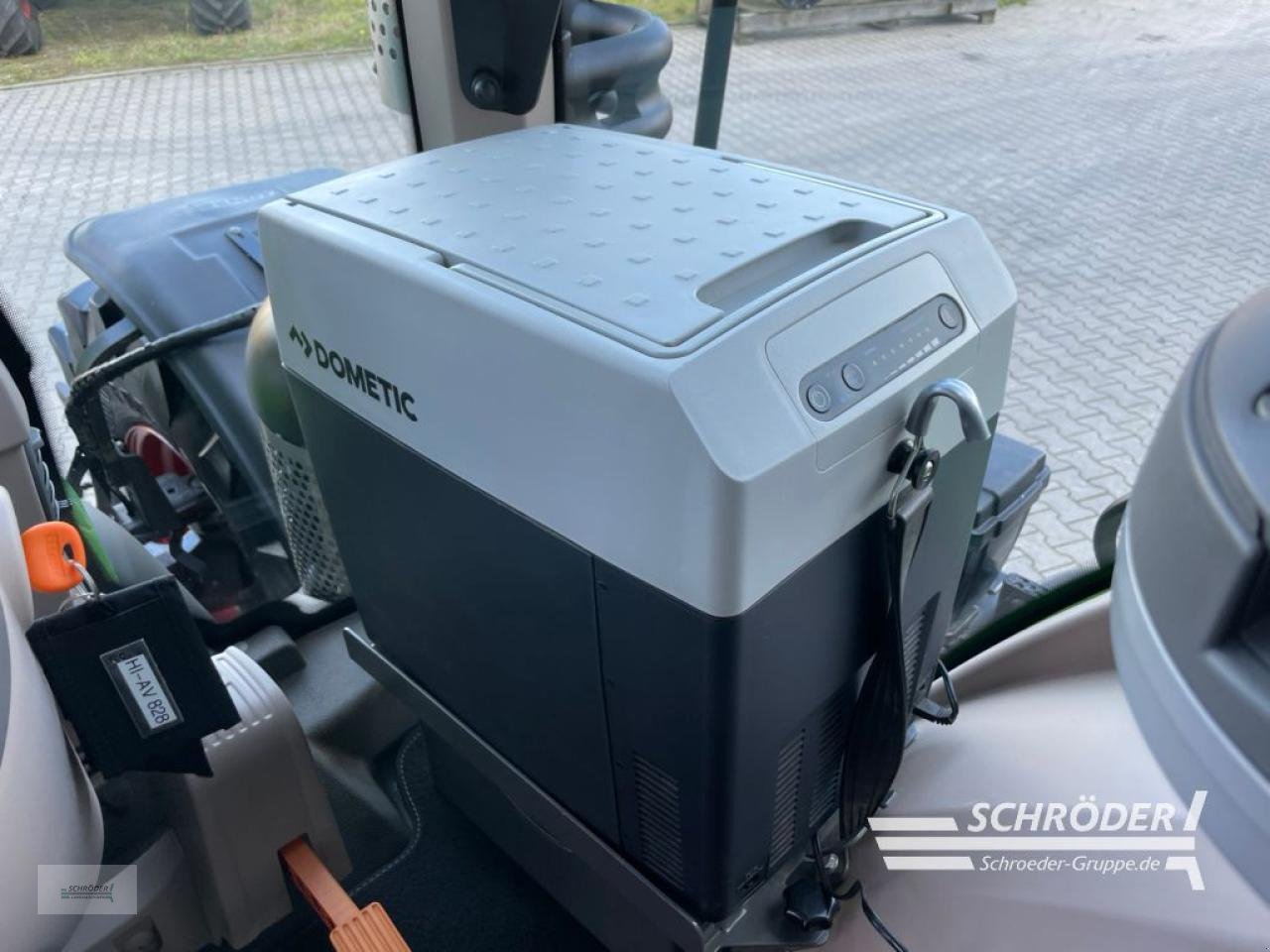 Traktor of the type Fendt 828 S4 PROFI PLUS, Gebrauchtmaschine in Wildeshausen (Picture 13)