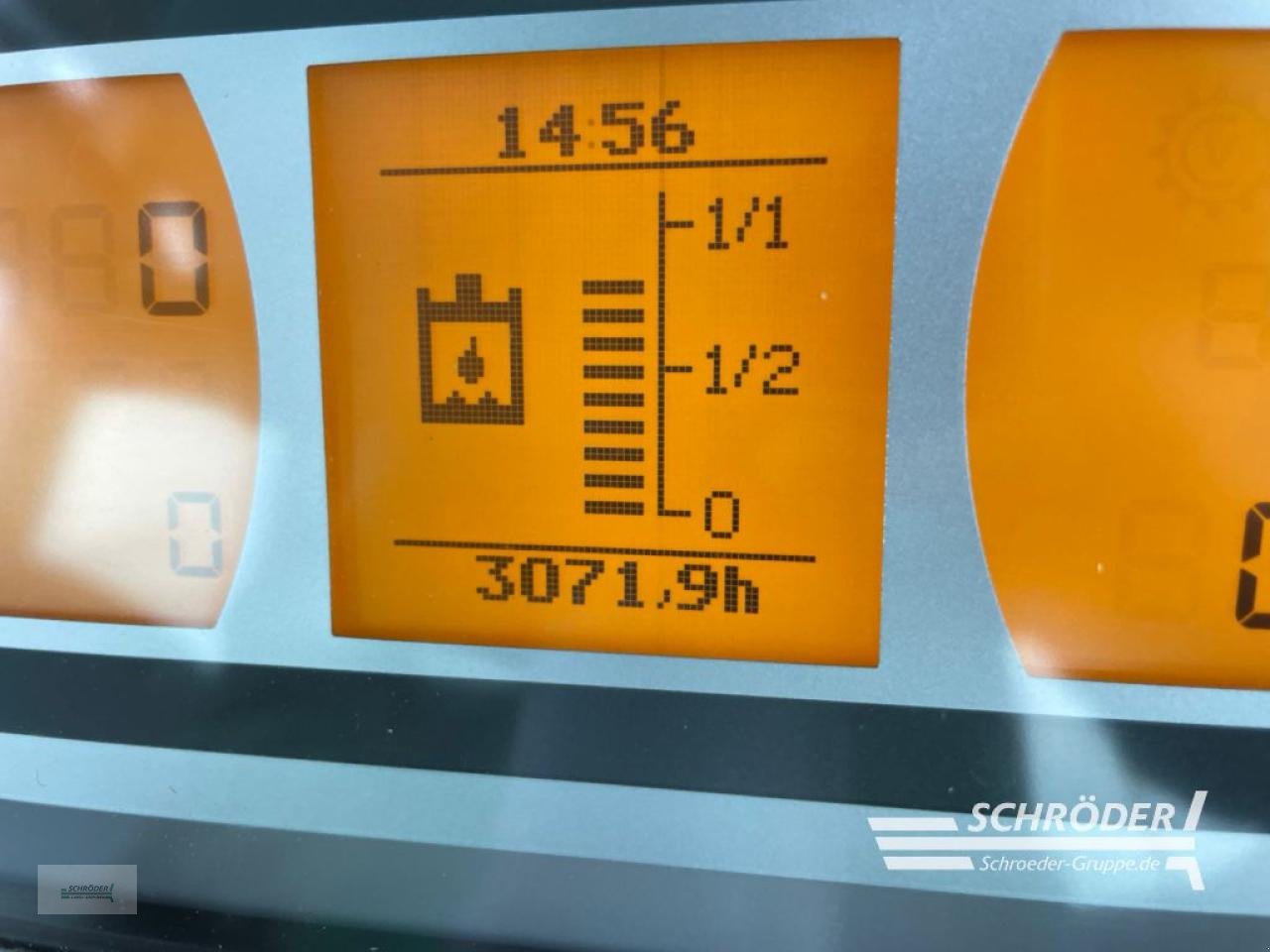 Traktor of the type Fendt 828 S4 PROFI PLUS, Gebrauchtmaschine in Wildeshausen (Picture 14)